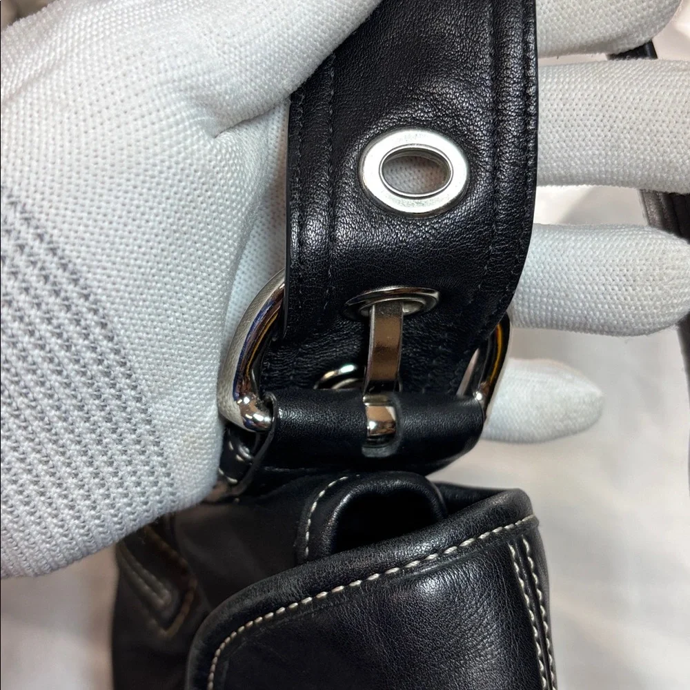 Coach Soho Baguette 2006 - Picture 16 of 17